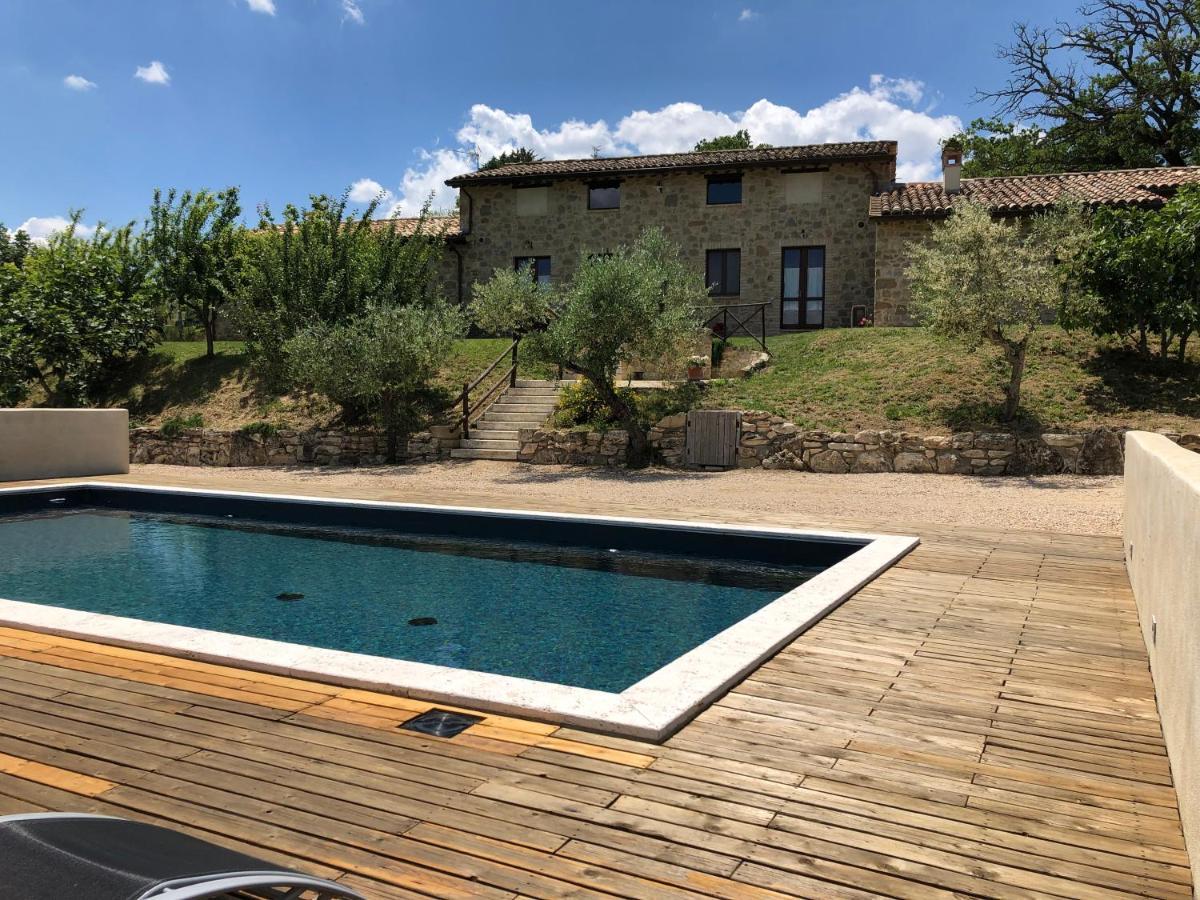 Agriturismo Sant'Angelo Holiday Farm Gualdo Cattaneo Luaran gambar