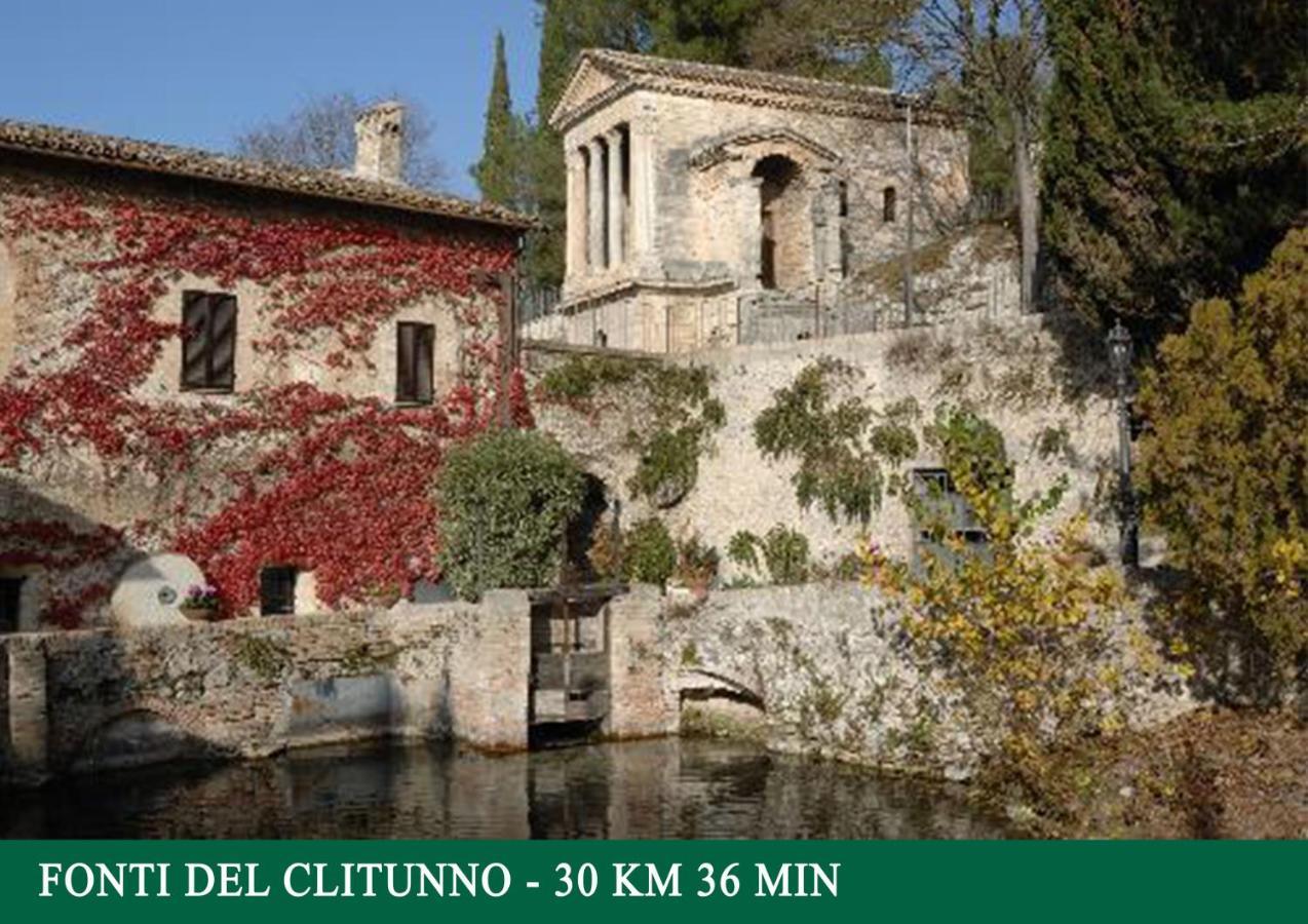 Agriturismo Sant'Angelo Holiday Farm Gualdo Cattaneo Luaran gambar