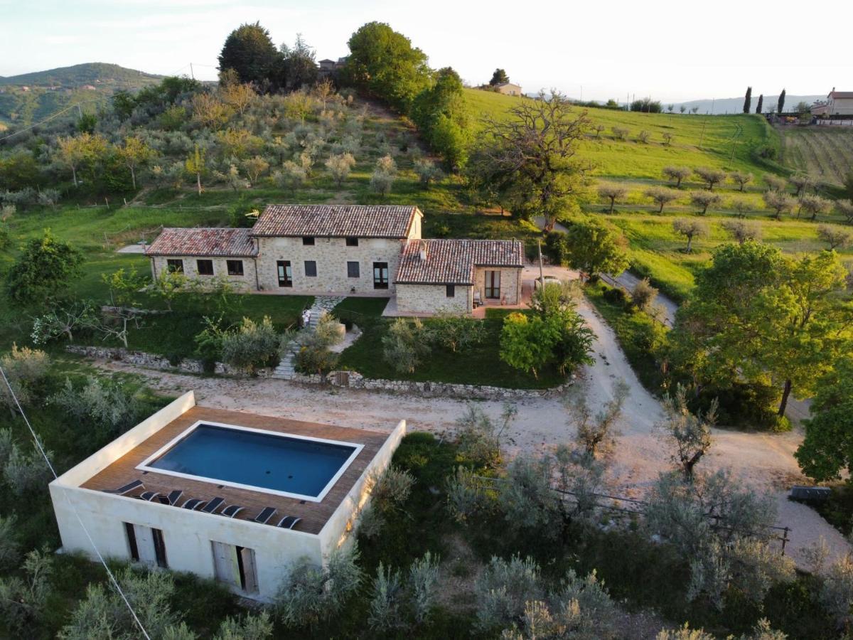 Agriturismo Sant'Angelo Holiday Farm Gualdo Cattaneo Luaran gambar