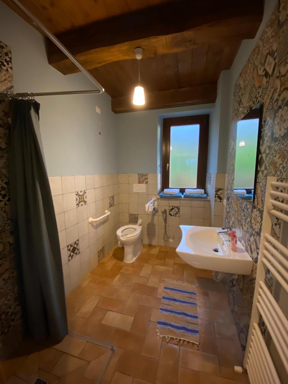 Agriturismo Sant'Angelo Holiday Farm Gualdo Cattaneo Luaran gambar