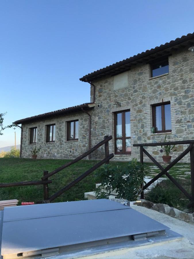 Agriturismo Sant'Angelo Holiday Farm Gualdo Cattaneo Luaran gambar